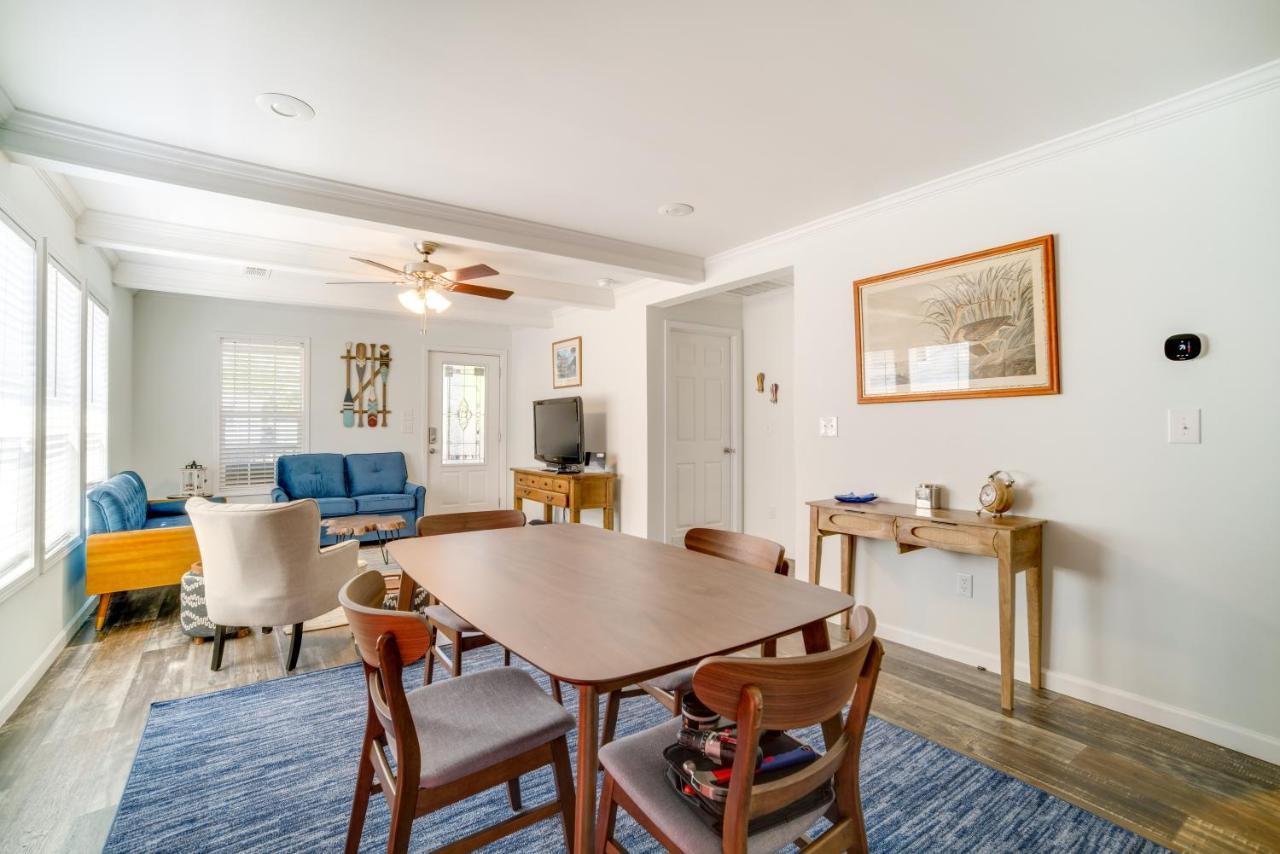 Charleston Home With Porch - 3 Mi To Folly Beach! エクステリア 写真
