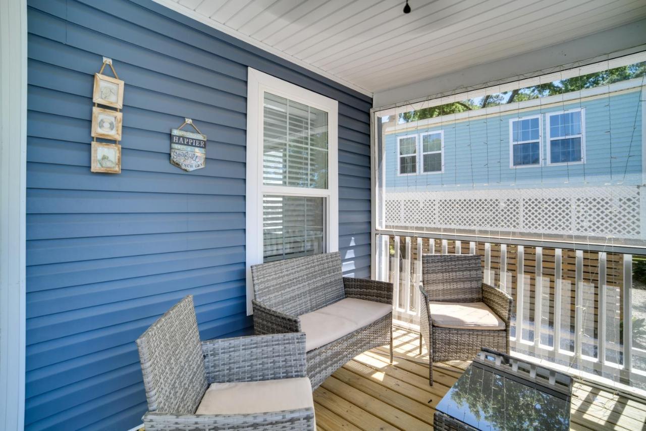 Charleston Home With Porch - 3 Mi To Folly Beach! エクステリア 写真