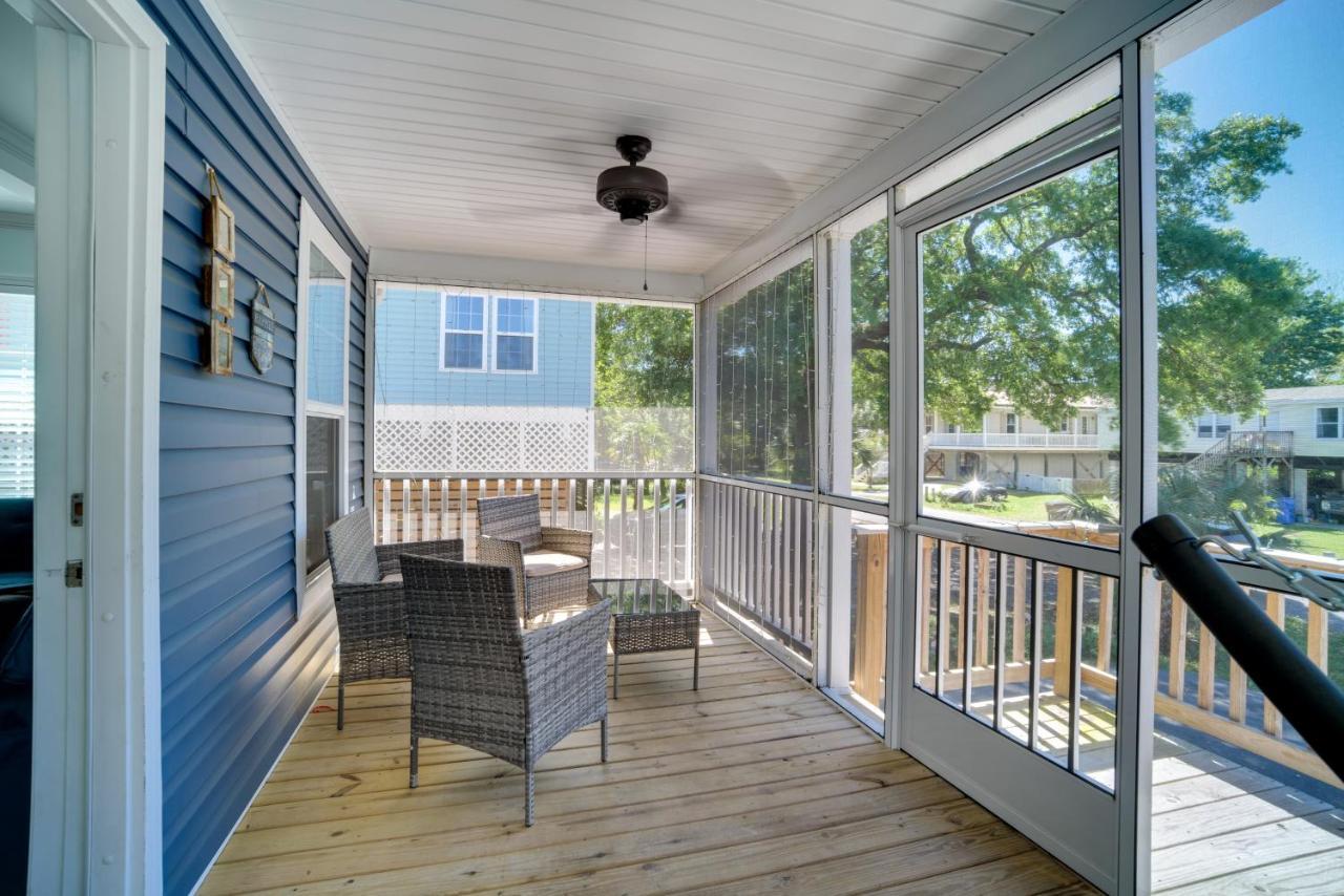 Charleston Home With Porch - 3 Mi To Folly Beach! エクステリア 写真