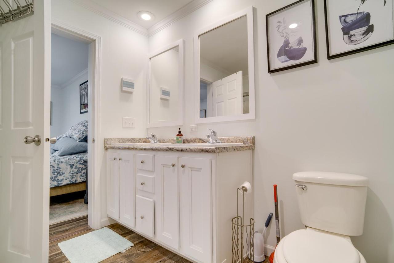 Charleston Home With Porch - 3 Mi To Folly Beach! エクステリア 写真